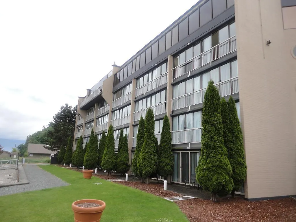 Oceanfront Suites At Cowichan Bay 3*,  Canada