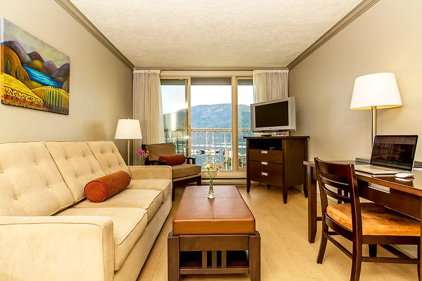 Oceanfront Suites At Cowichan Bay