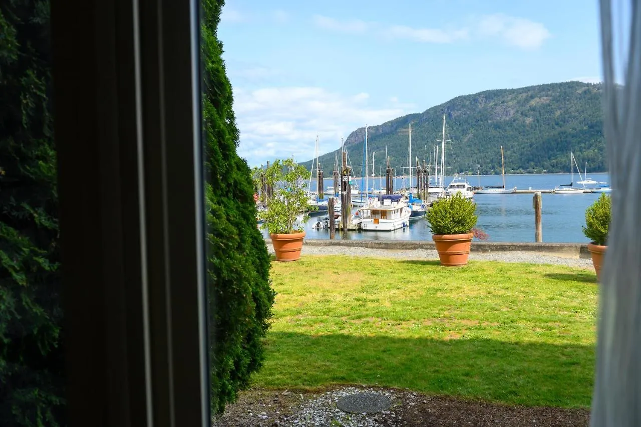 *** Hotel Oceanfront Suites At Cowichan Bay Canada