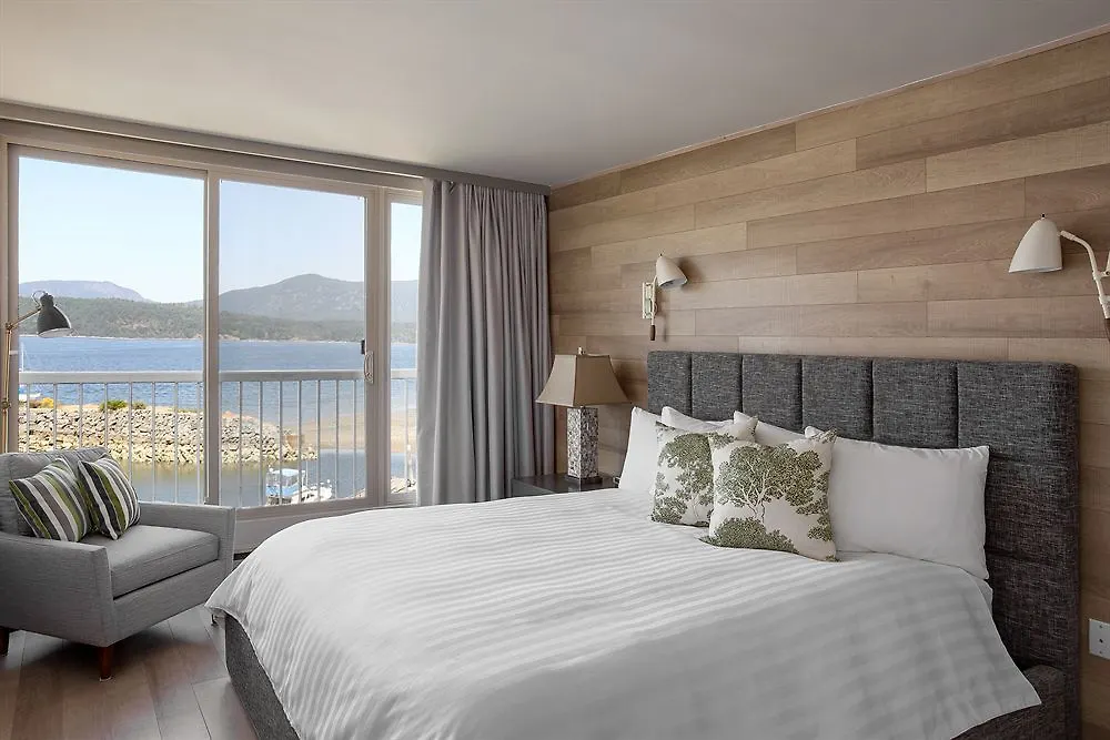 Hotel Oceanfront Suites At Cowichan Bay
