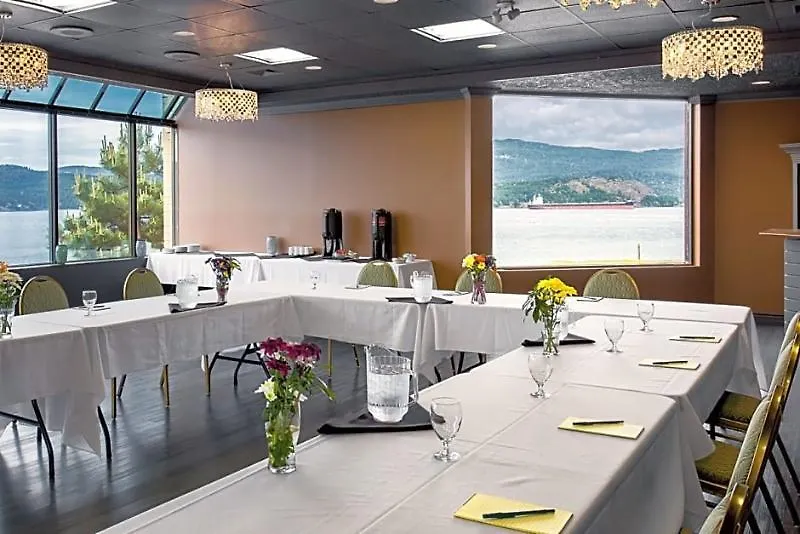 Oceanfront Suites At Cowichan Bay Canada